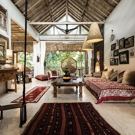 Peaceful Jungle Pool Villa In Sayan Ubud